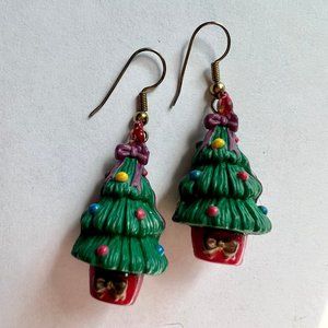 Cute Vintage Style Holiday Christmas Tree Dangle Hook Earrings